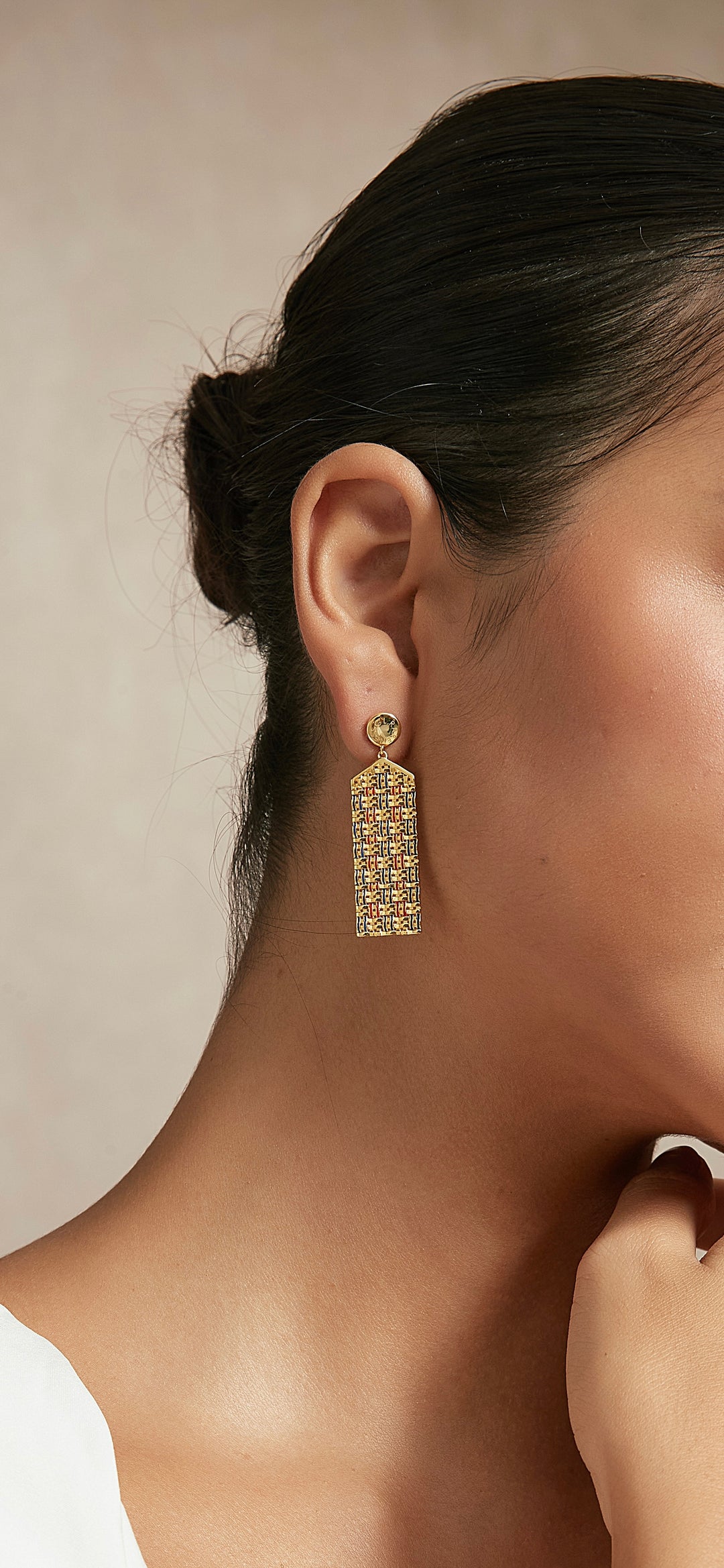 French rattan tri-color resin earrings close-up - GL.rareness