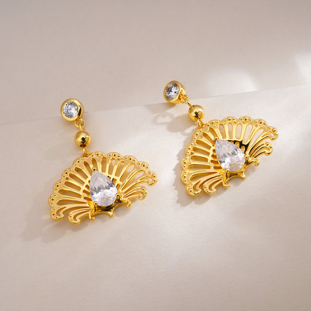 Center Stage Spark Earrings
