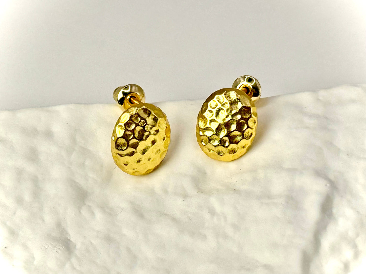 Pineapple Glow Studs Earrings