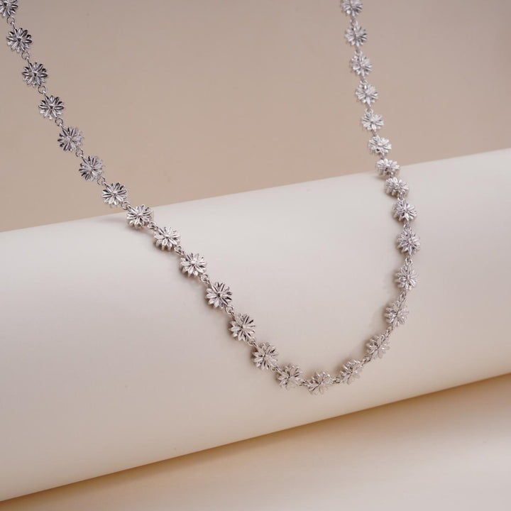 Daisy halo necklace