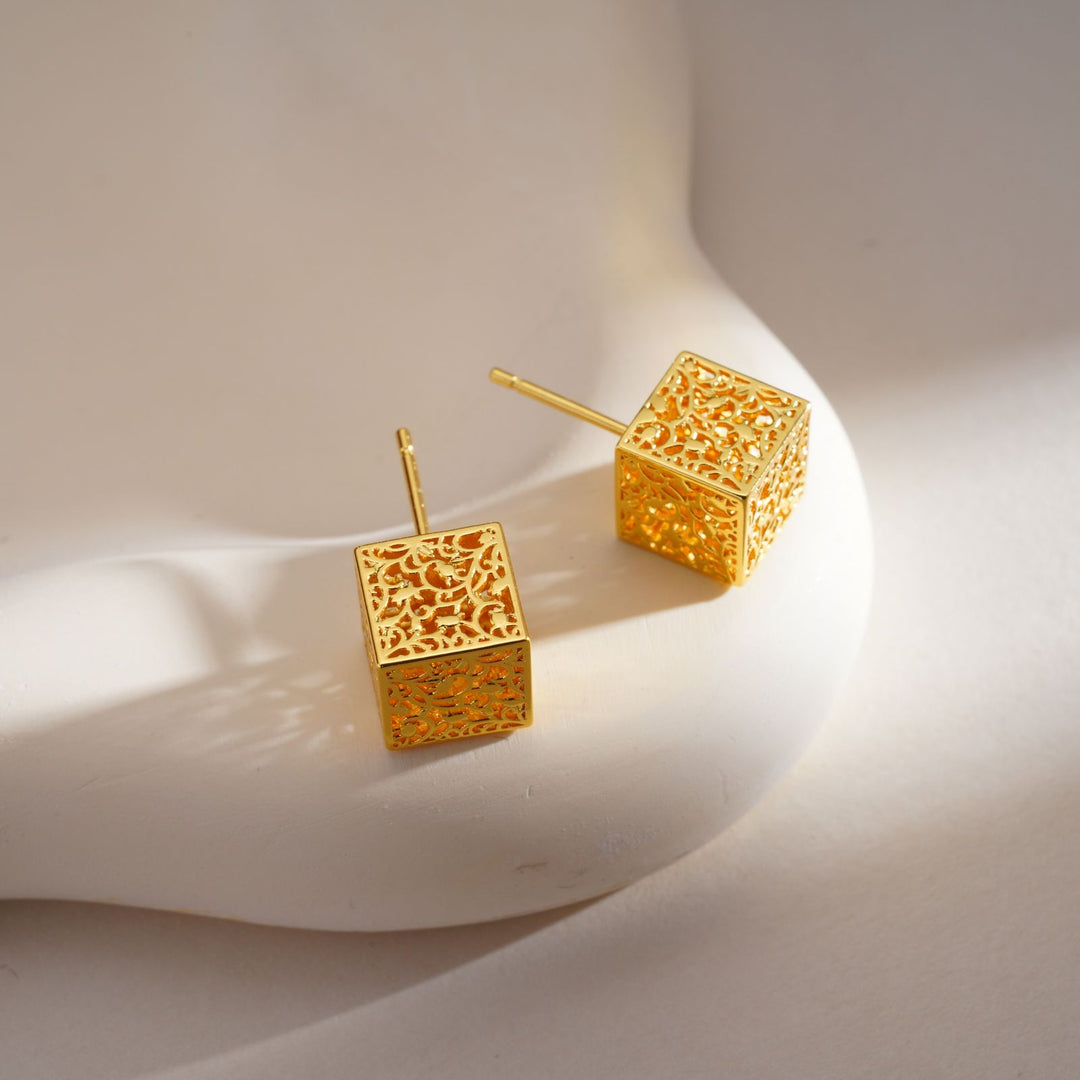 Flowering vines earrings